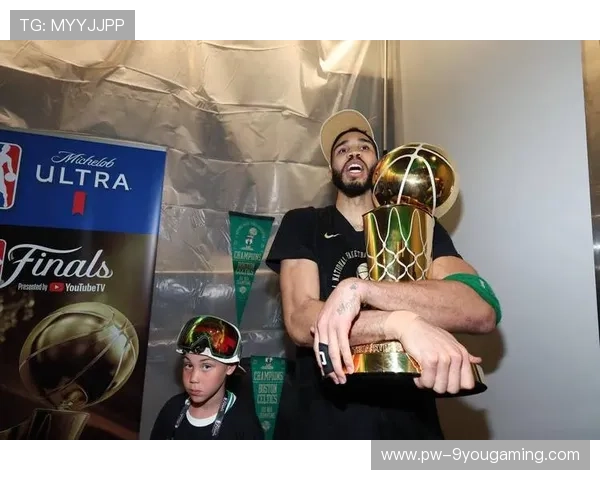 字母哥场上影响力外溢至商业与媒体场域